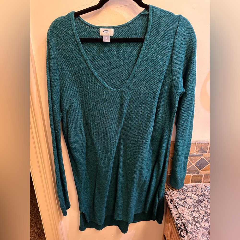 Old navy sweater